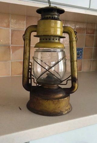 Vintage Dietz No.  2 D - Lite N.  Y.  U.  S.  A.  Barn Lantern