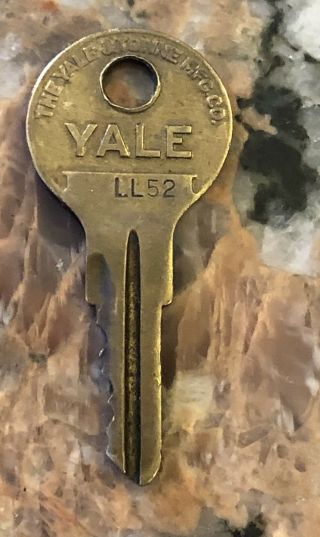 Vintage Yale Key Ll52 1 13/16”