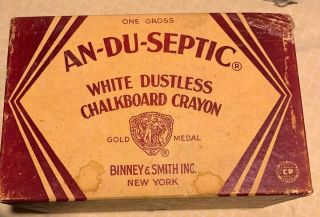 Vintage Binney & Smith Crayola Dustless White An - Du - Septic Chalk Early Box