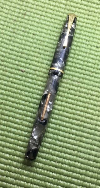 Vintage Wyvern No 81 Gray Marble Lever Fountain Pen