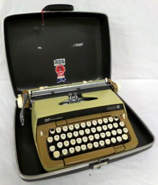 Vintage Smith - Corona Beige & Brown Galaxie Twelve Portable Typewriter W/ Case