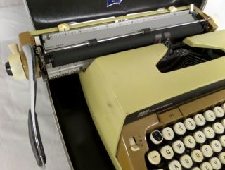 Vintage Smith - Corona Beige & Brown Galaxie Twelve Portable Typewriter w/ Case 4