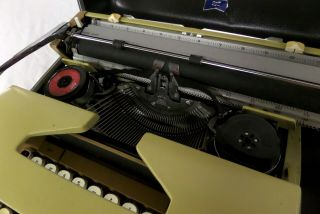 Vintage Smith - Corona Beige & Brown Galaxie Twelve Portable Typewriter w/ Case 5