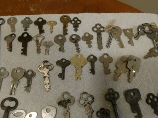 72 Vintage/Antique Cabinet Keys Pad lock Skeleton and more mixed salvage 4