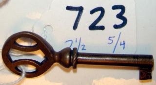 No.  723 Antique Barrel Key 2 1/2 " L 5mm/4mm Opening