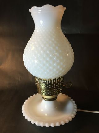 Vintage Milk Glass Hobnail Hurricane Table Desk Small Lamp 10.  5 "