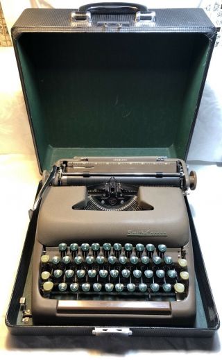 Vtg 1950 Smith Corona Sterling Typewriter With Case