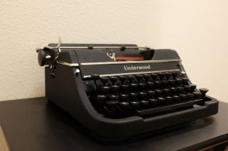 Underwood Universal Typewriter 2