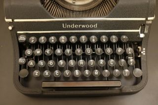 Underwood Universal Typewriter 6