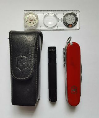 Victorinox Swiss Army Multi Tool Pocket Knife Traveler Set Maglite Leather Case
