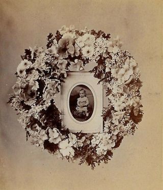 In Memory Of A Dead Child? Floral Wreath 1870s ?post Mortem? Stereoview