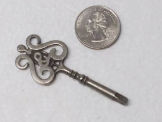 Old Vintage Key Sewing Machine Key Ornate Key 3/16 " Triangle Peg Rare Handle