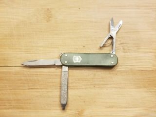 Victorinox Limited Edition 2017 Green Alox Classic Sd Swiss Army Knife