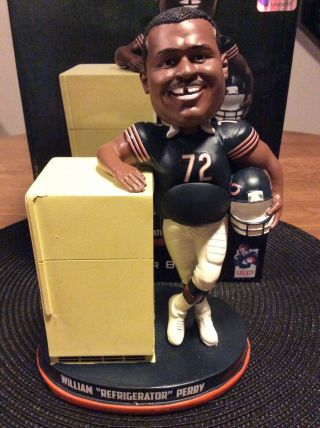 Forever Collectibles Chicago Bears William “the Refridgerator” Perry Bobblehead