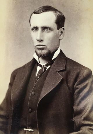 1870’s Handsome Young Man Chin Beard Cdv Photo Davenport Iowa By Miller & Co.