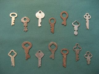 Vintage Antique Small Flat Skeleton Keys