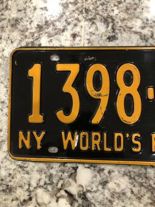 Vintage 1964 1965 York N.  Y.  WORLDS FAIR License Plate 2