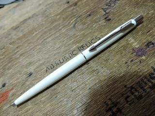Old Vintage Matte White Chrome Trim Ct Parker Classic Ballpoint Pen Made In Usa