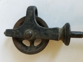 1 Vintage Cast Iron 5 Spoke Barn Wheel Metal Pulley Screw In Type 4