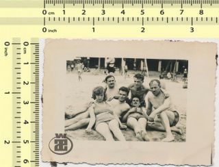 012 1930s Beach Group,  Guys Men & Swimsuit Woman Old Photo Snapshot