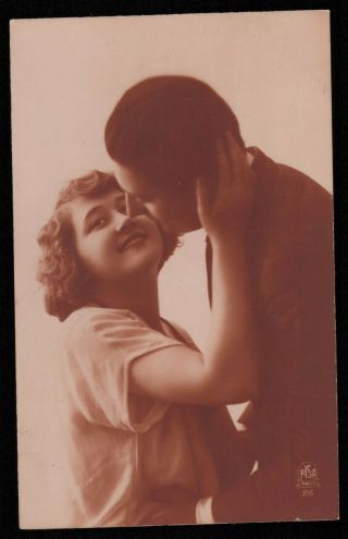 Deco Photo Postcard 1920s Couple Flapper Love Kiss Romance Pisa Paris
