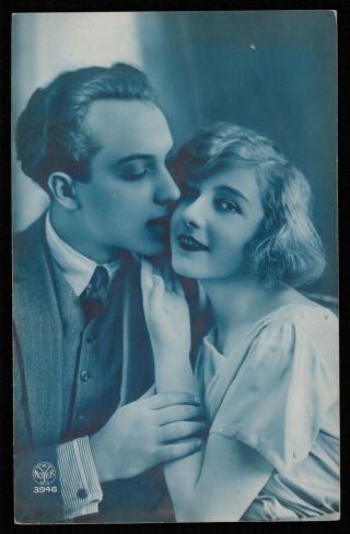 Deco Photo Postcard 1920s Couple Flapper Love Kiss Romance Beauty