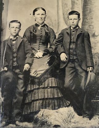 Antique American Mother With Two Young Sons School Boys Tintype Photo
