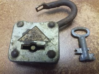 Vintage Antique Old Metal Iron Padlock With Key 4