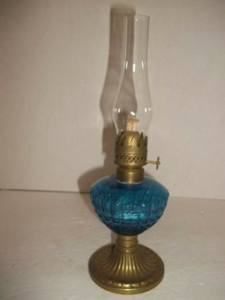 Vintage Hurricane Oil Lamp Blue Glass Brass Base Chimney Nutmeg Burner 9.  5 "