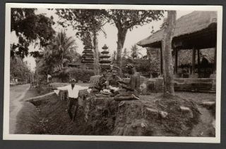 Postcard Bali Indonesia Early View Of Men In Village Rp