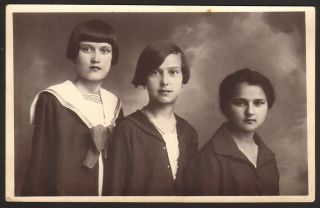 Three Females Girls Portrait Old Photo 14x9 Cm 28798