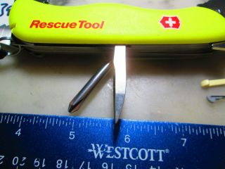 638 HACO SWISS Stay - Glow Victorinox Swiss Army Rescue Tool 111mm Locking Knife 6