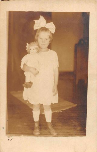 Little Girl With Doll Real Photo Vintage Non Pc Back Jd933180