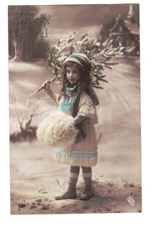 Mc1053 Victorian Girl Withbig Muff And Xmas Tree Posing In The Snow Rppc