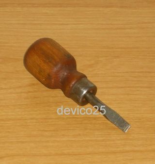 Vintage 3 - 7/8 Wood Handled Standard Slotted Stubby Short Screwdriver 1/4 X 1 - 5/8