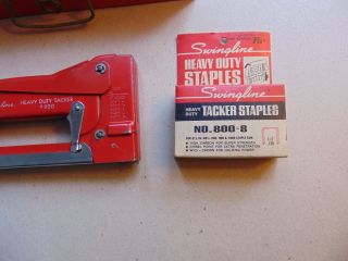Vintage Red Swingline Heavy Duty Staple Gun Kit Model 800 Metal Box 3