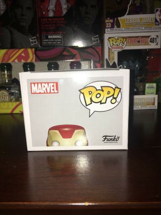 Funko Pop - Marvel Avengers End Game - IRON MAN - Box Lunch Exclusive In Hand 5