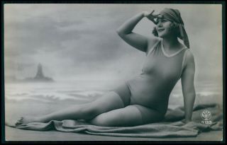 French Risque Sexy Bathing Beauty Woman Beach 1920s Photo Postcard Dd