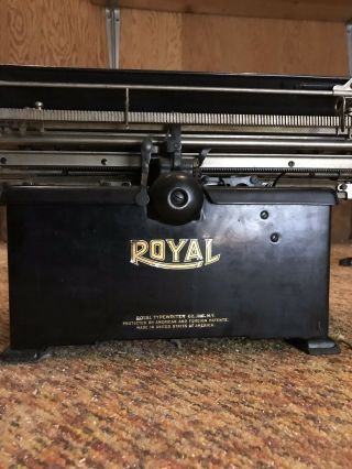 Antique/Vintage Royal Typewriter Model 10 1930’s 4