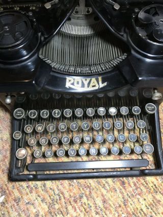 Antique/Vintage Royal Typewriter Model 10 1930’s 8