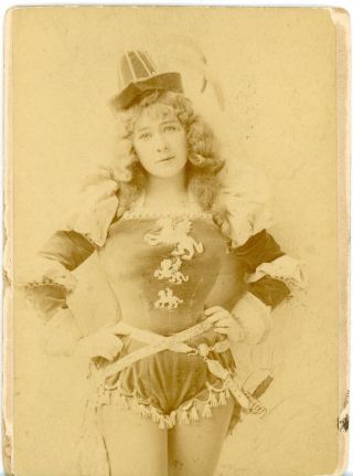 Antique 1893 Carte De Viste (cdv) Of Marie Tempest " The Fencing Master "