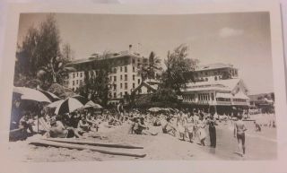 2 Vintage Old 1930 ' s PHOTOS of the Royal Hawaiian Hotel in Honolulu Hawaii canoe 2