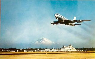 Vintage Aviation Postcard - United Airlines Seattle - Tacoma Airport Mt.  Ranier