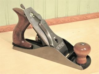 Vintage Union No.  4 Corrugated Bottom Plane Woodworking Carpentry Tool 9 1/2 "