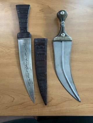 Two Fixed Knives Janbiya From Yemen And Ghana Knife