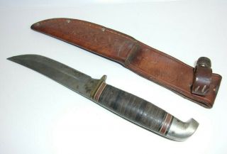 Western Field Vintage Hunting Knife With Leather Sheath Made In U.  S.  A.  T