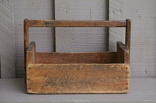 Vintage Primitive Carpenter ' s Wooden Tool Box Caddy Tote Rustic Wood Decor 4