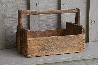 Vintage Primitive Carpenter ' s Wooden Tool Box Caddy Tote Rustic Wood Decor 5