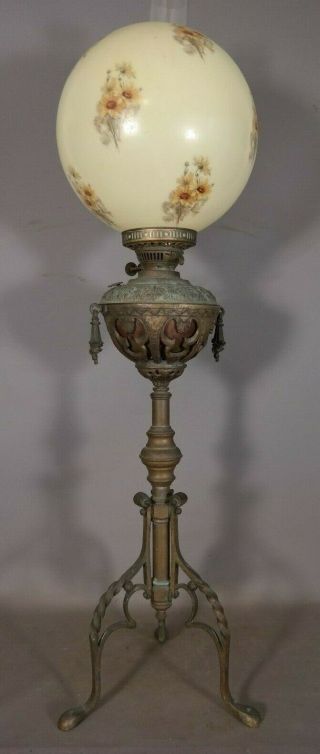 Ca.  1910 Antique Edwardian Era English Castle Style Banquet Lamp Old Oil Light