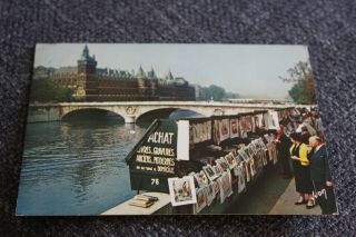 Postcard Paris Les Bouqinistes Quai De Gesvres Et Conciergerie France Postcard
